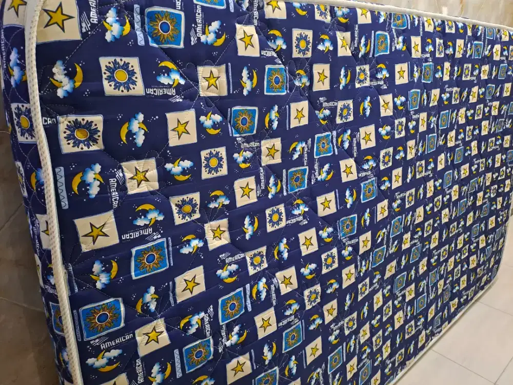Kasur busa bekas American Pillo Versa warna biru bintang