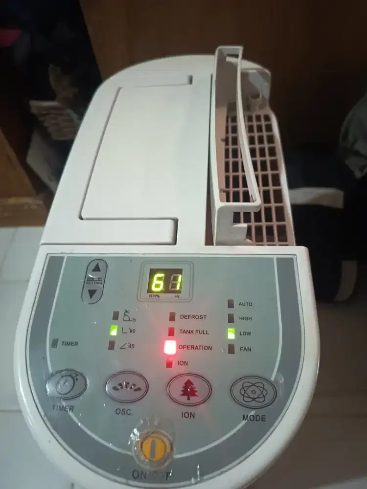 Dehuidifier kompresor 20 L merk Kriss