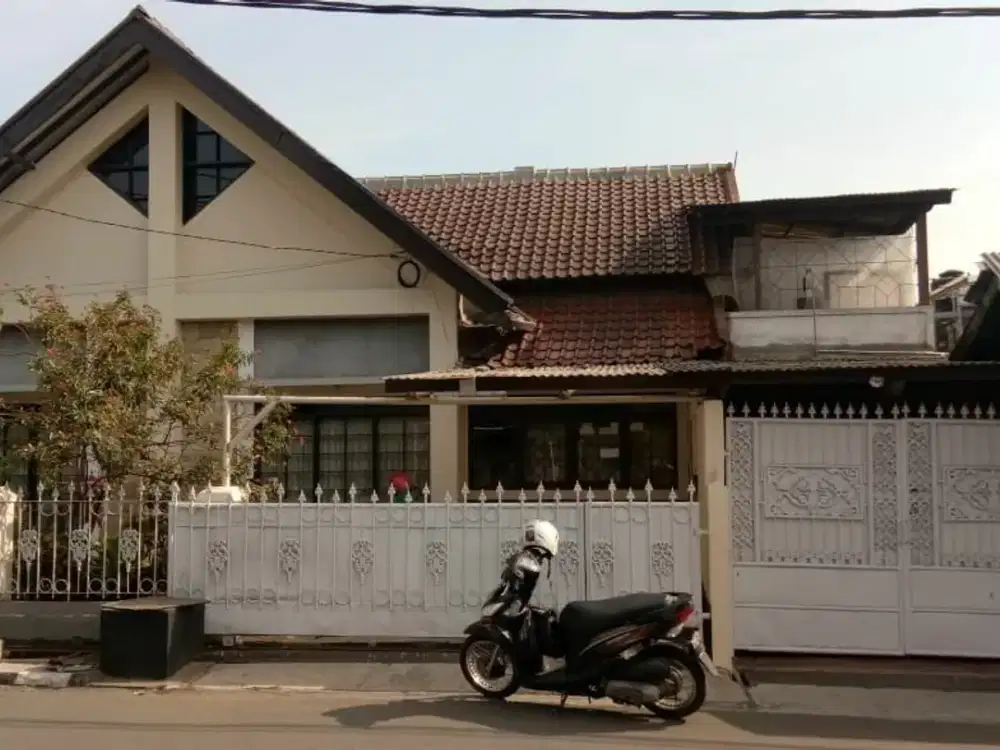 Rumah Lama Terawat Sayap Turangga Bandung