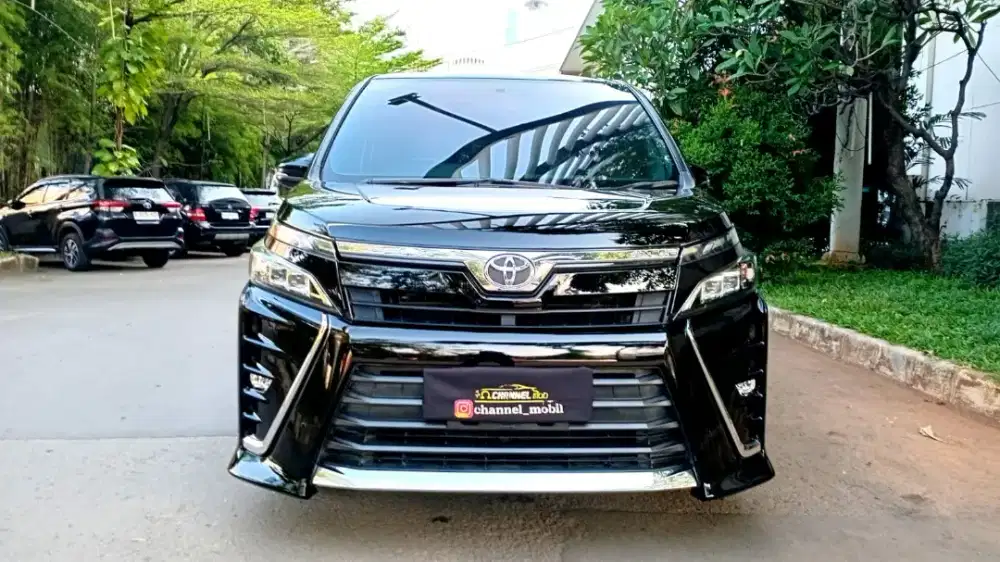 TOYOTA VOXY 2023 ANTIK ISTIMEWA DIJAMIN PASTI JARANG ADA