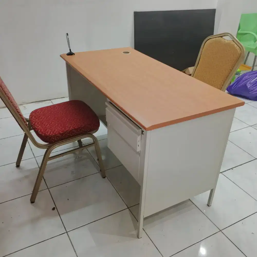 Meja Kantor+ 2 Kursi