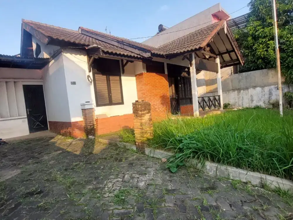 DIJUAL HITUNG TANAH! RUMAH PERLU RENOV DI KEMANG PRATAMA BEKASI