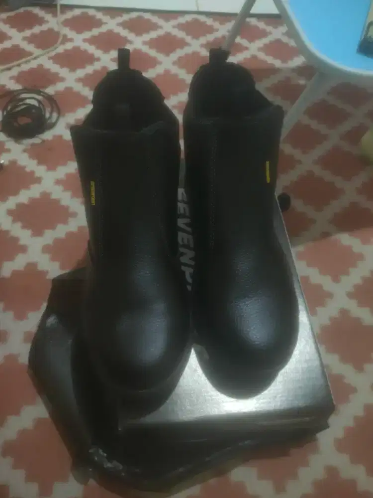 Jual Sepatu safety / boots