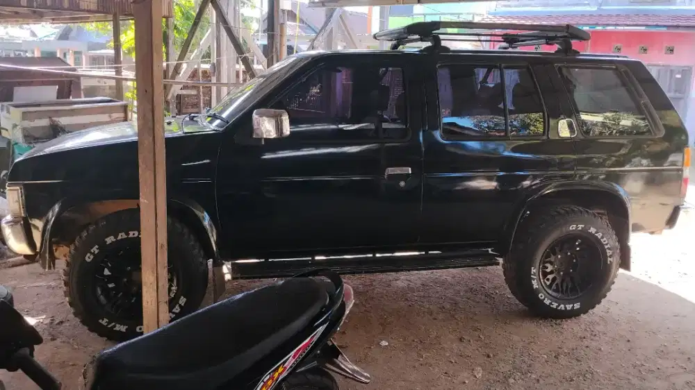 Nissan terrano slx