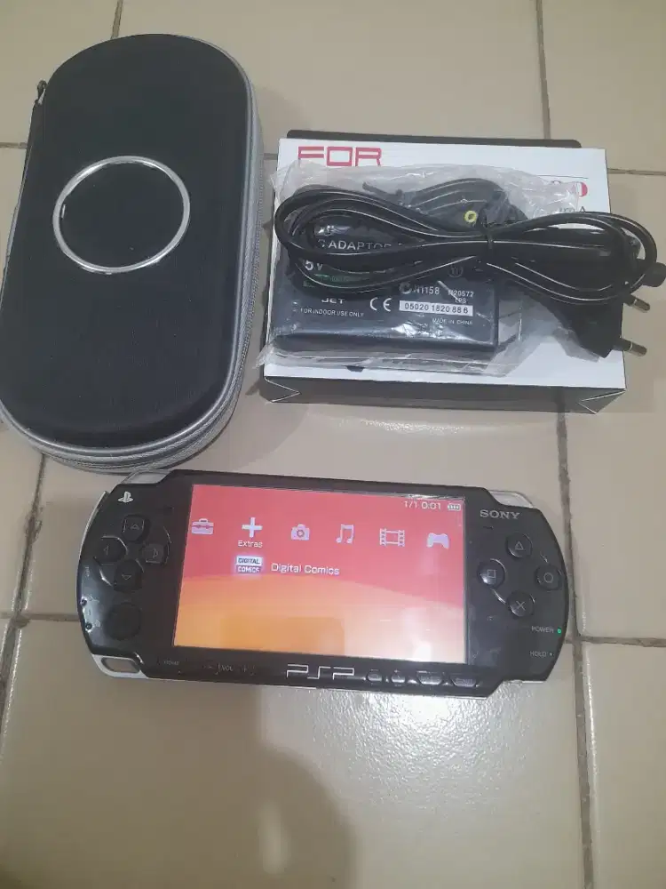 Psp slim seri 2000 Memory 8gb Full game Kondisi Mulus