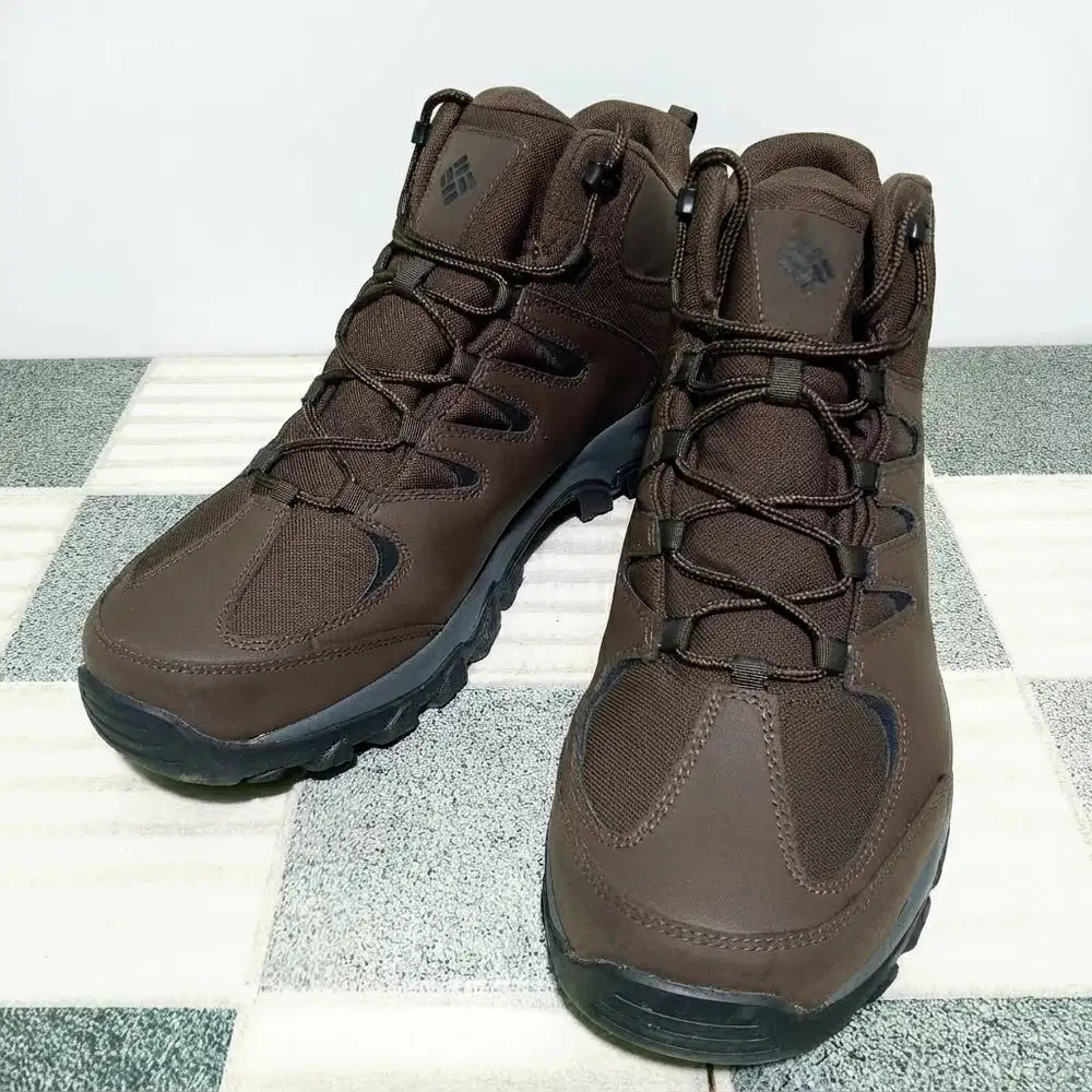 Sepatu Hiking Pria Columbia Men Brown Omni-Tech Buxton Peak Mid II Sho
