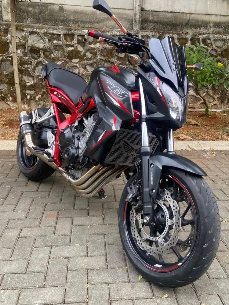 Honda CB650F bukan CB650R