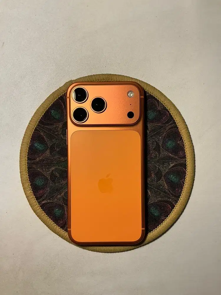 Iphone 17 Pro Max Cosmic Orange