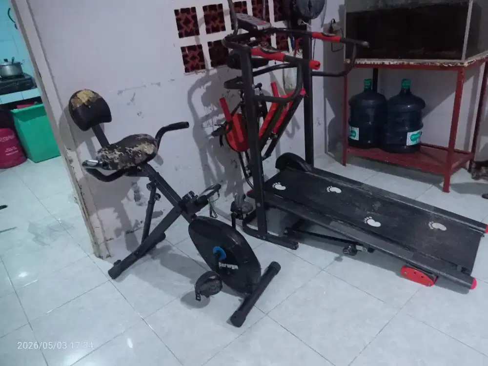 D jual ala adanya .tretmil,speda,sepeda statis