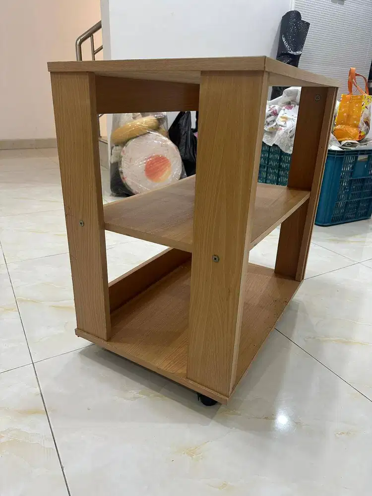 Rak Buku Kayu 3 Tingkat Beroda Rak Pajangan Serbaguna Minimalis Bekas