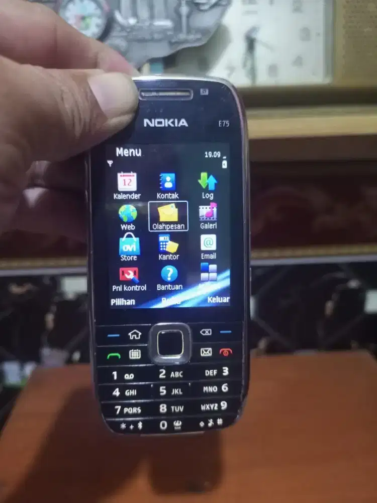 Nokia E--75 rare item