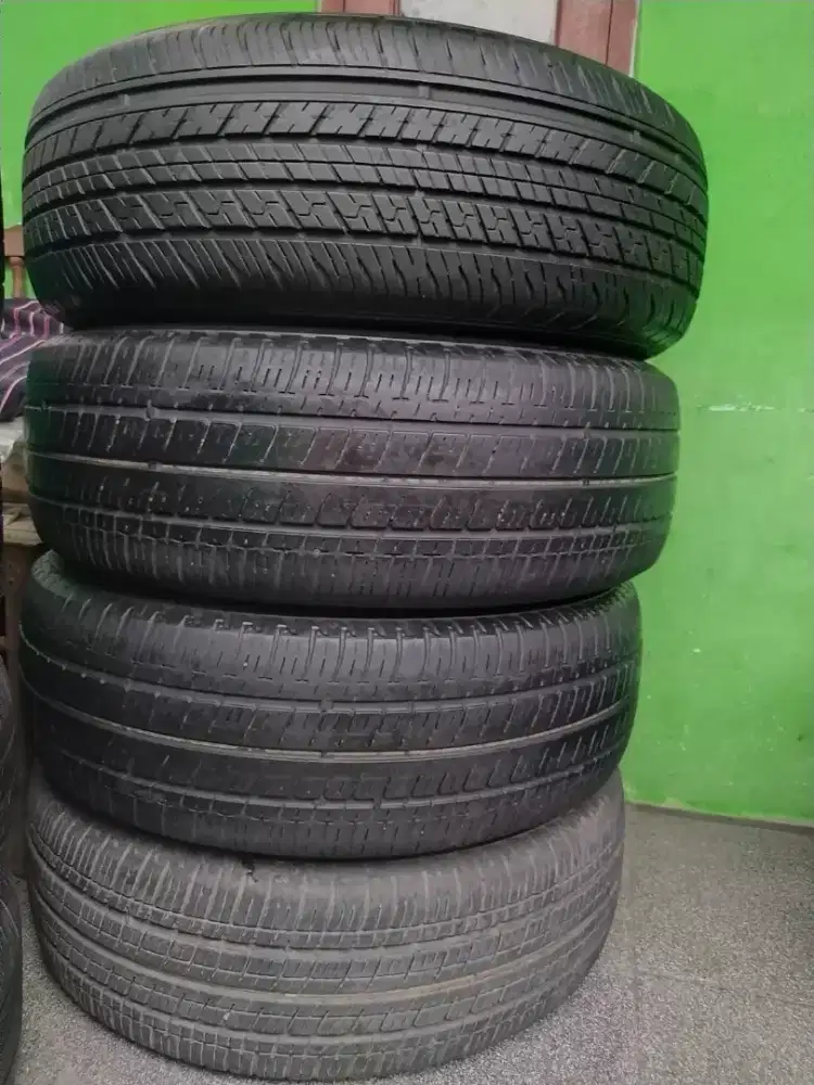 Jual ban mobil ring 17 masih sangat bagus