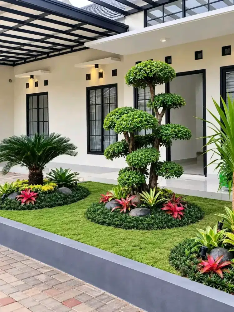 Pesona Taman minimalis dan kolam koi