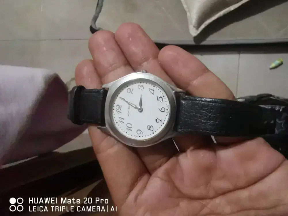jam tangan slim merk mont blank