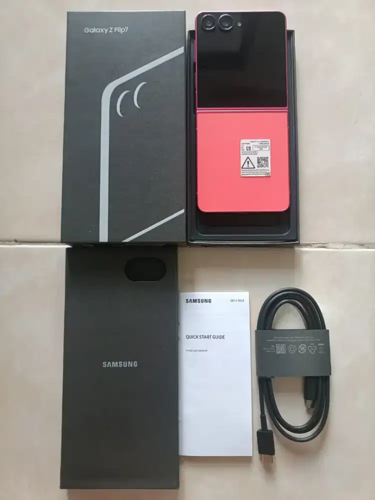 Samsung Z Flip 7 seperti baru 12/256