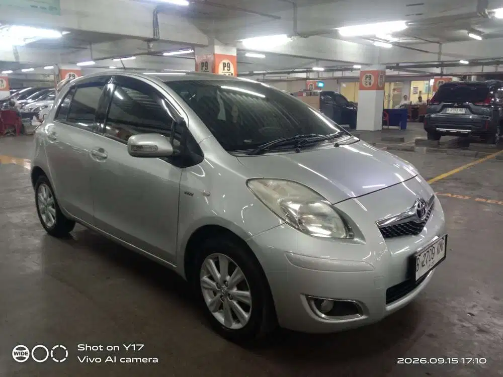 Yaris J A/T 2011 Silver Metalik Pajak Panjang Low KM Mulus Tdp 8 Jt