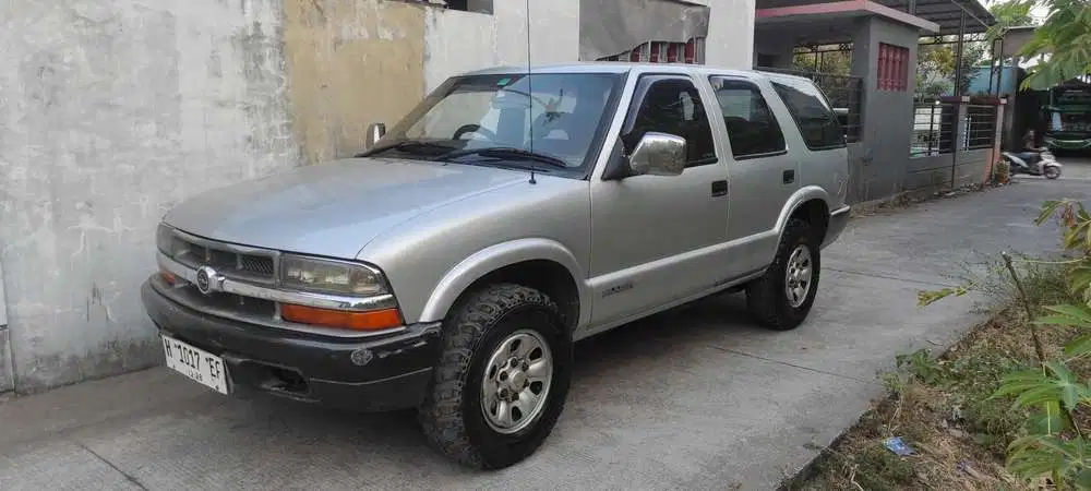Opel Blazer 2000 Bensin