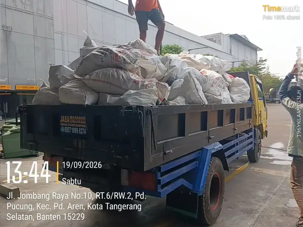 Jasa buang puing dan buang sampah