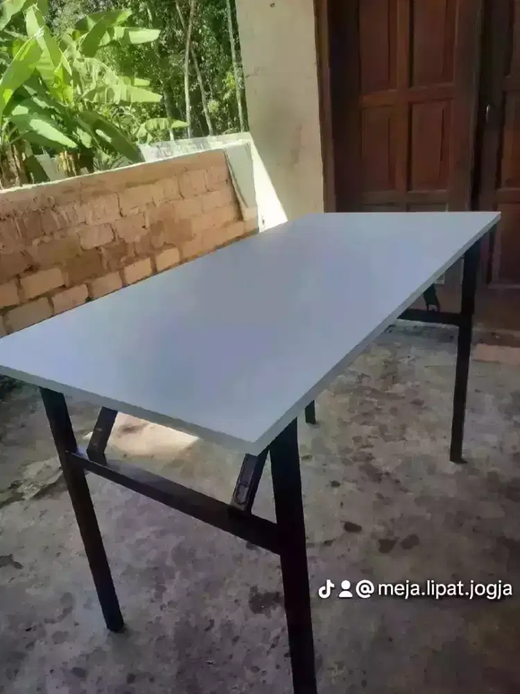 Meja lipat lapis melamin