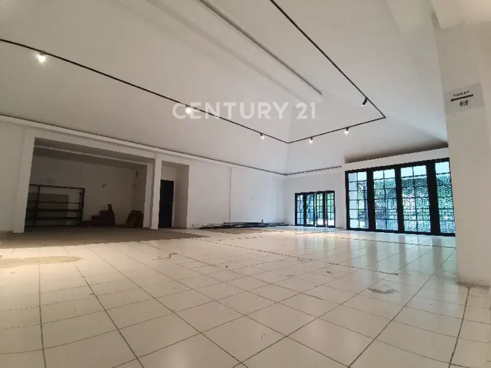 Ruang Usaha Di Lokasi Strategis Jl.Surya Sumantri Bandung