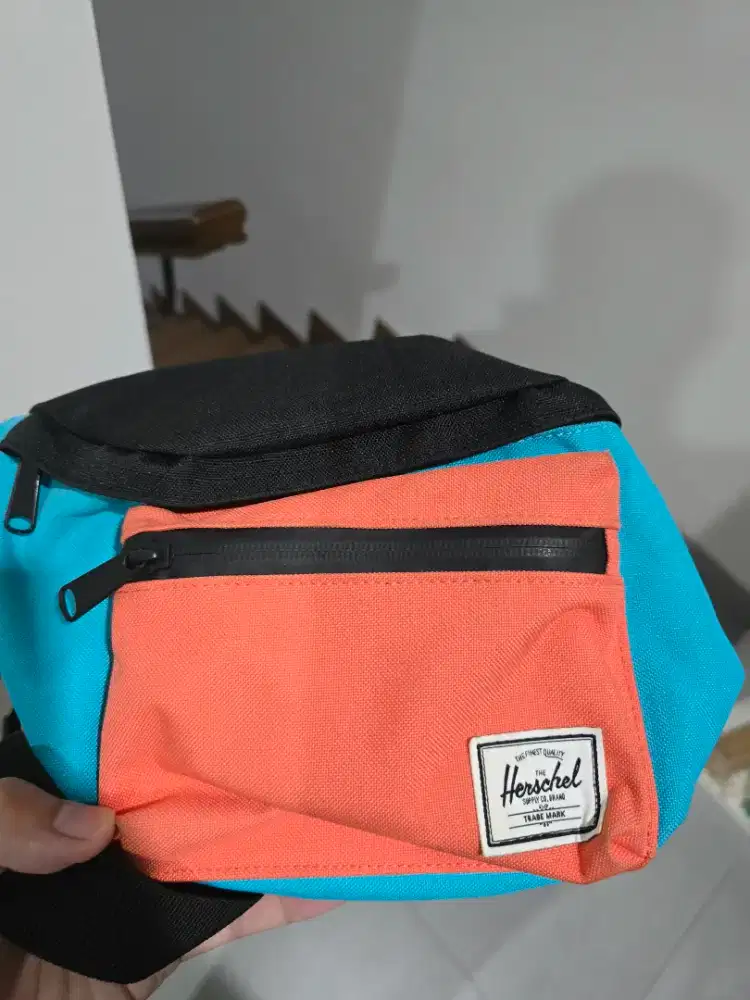 Herschel Seventeen Hip Pack