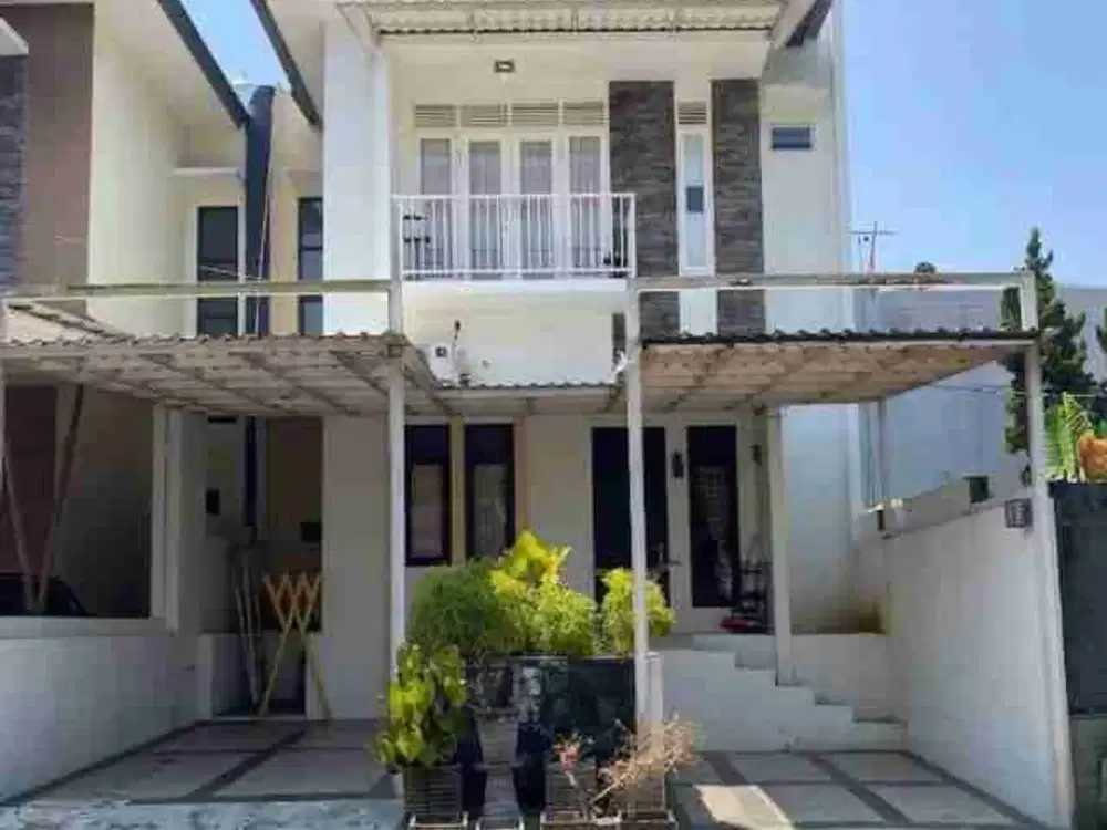 Turun Harga Rumah Mewah Pusat Kota Sukabumi hanya 50 meter ke lapang merdeka