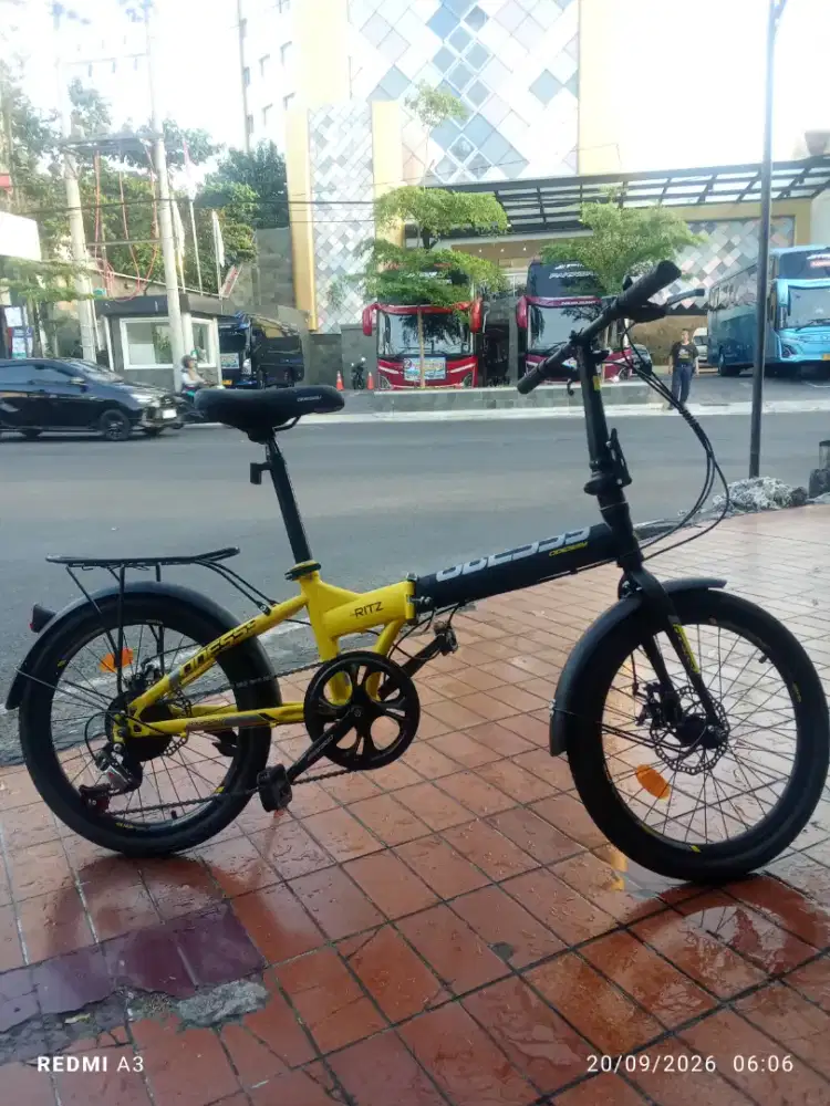 Sepeda Lipat kondisi  99% baru