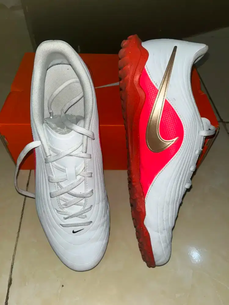 Sepatu Mini Soccer , Nike Tiempo Maestro Turf