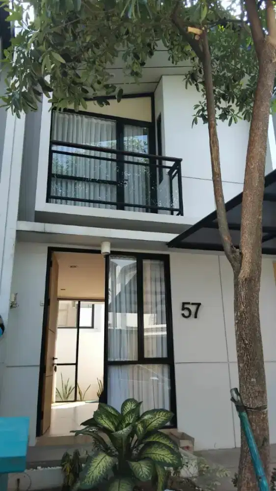 Disewakan rumah pribadi 2 lantai di lippo cikarang