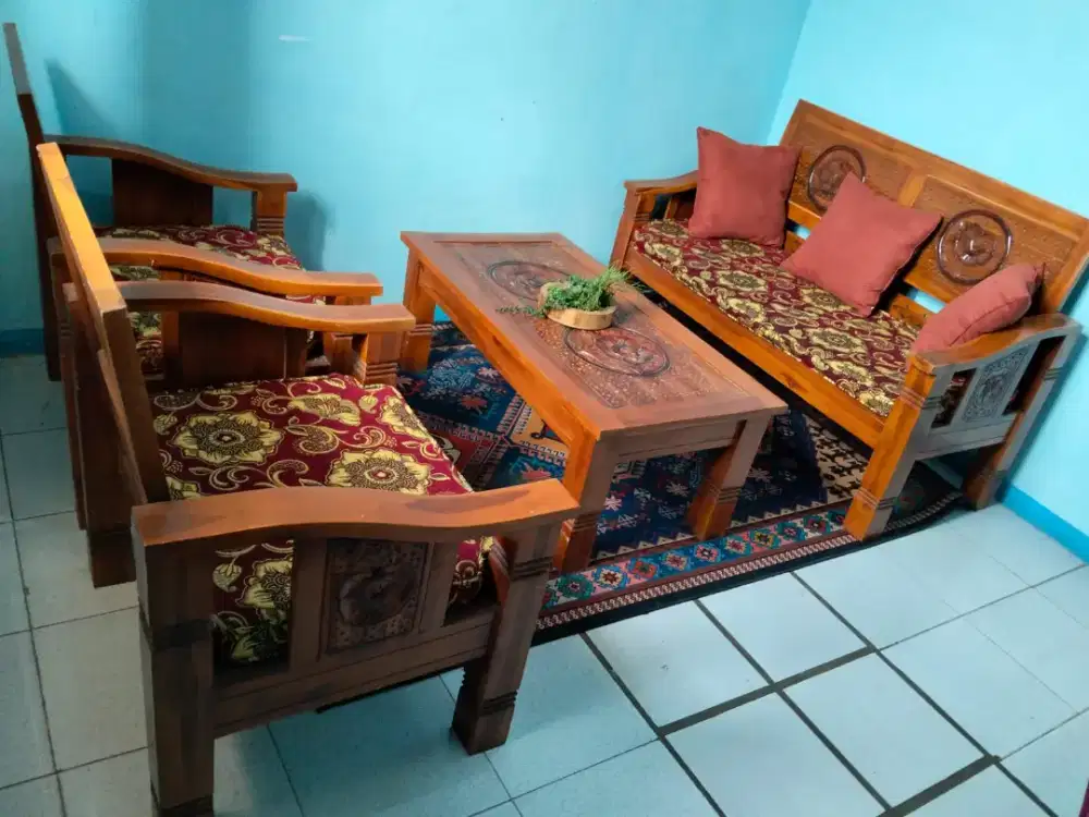 Di jual kursi jati body masi bagus