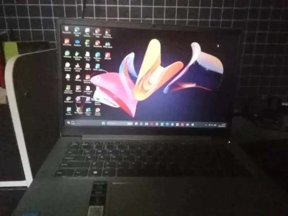 Lenovo Ideapad 320-15IB SSD 1TB kondisi normal