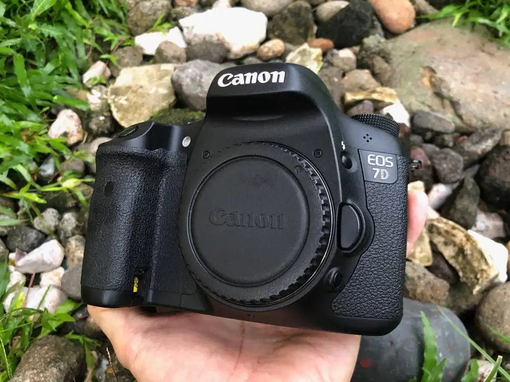 Like New Canon 7D Bodi Only SC 5rb Super Minim