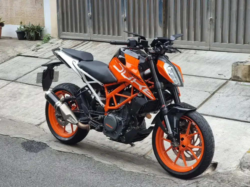KTM Duke 390 ABS Orange Service Record KTM dari baru Duke390 adv