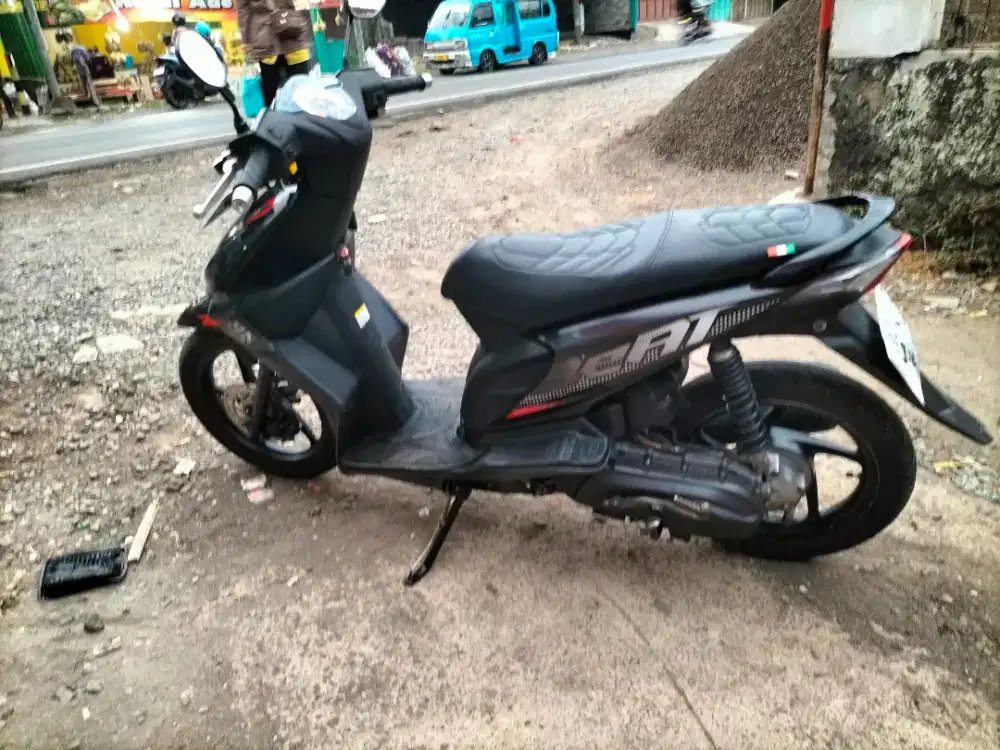 Honda beat karbu
