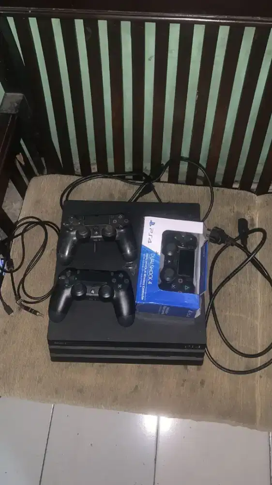 PlayStation 4 Pro  1Tb