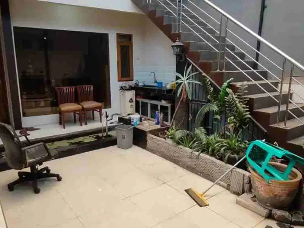 Disewakan Ruko + Rumah Siap Pakai untuk Kantor & Usaha