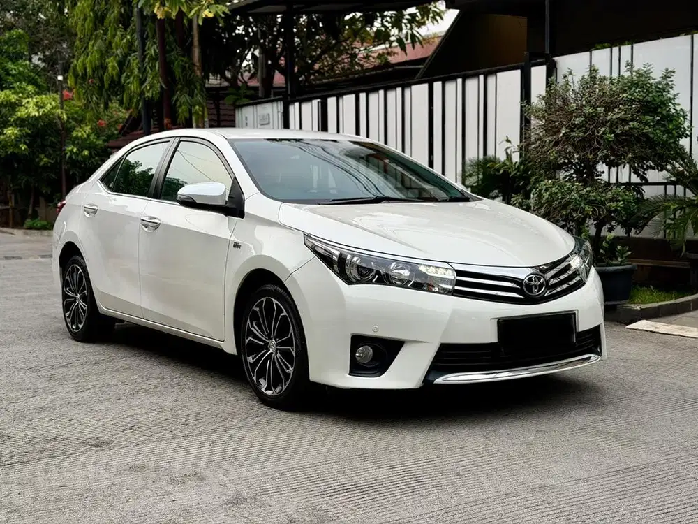 Toyota Altis V Matic 2016