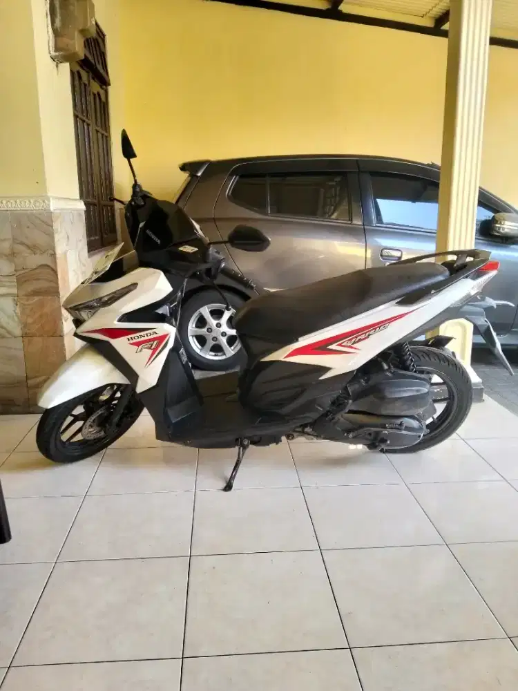 VARIO LED OLD 125 TAHUN 2015 TERAWAT