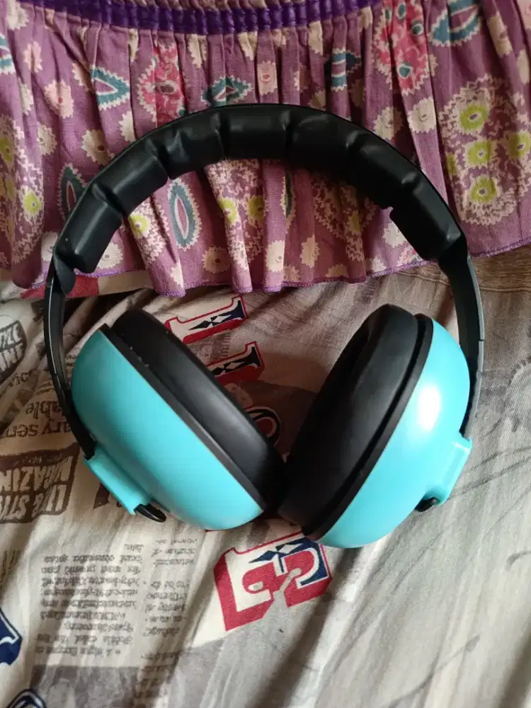 Dijual Ear muff untuk penutup telinga Bayi merk ternama Scoora.
