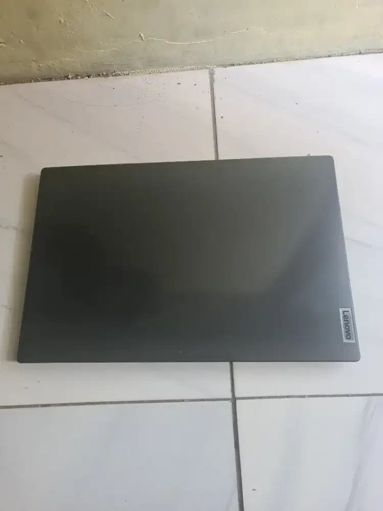 Lenovo V14 G2 like new
