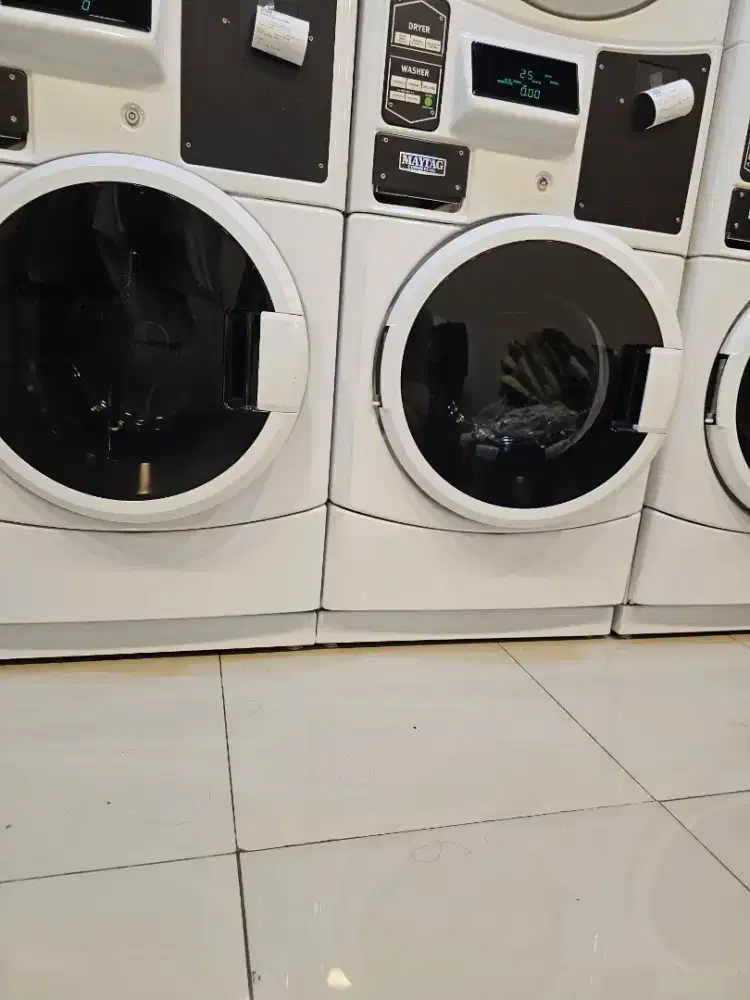 DIBUTUHKAN KARYAWAN LAUNDRY