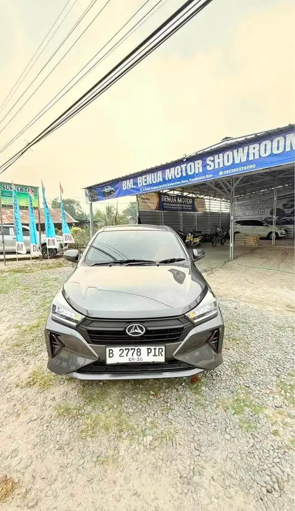 DI JUAL MOBIL LIKE NEW