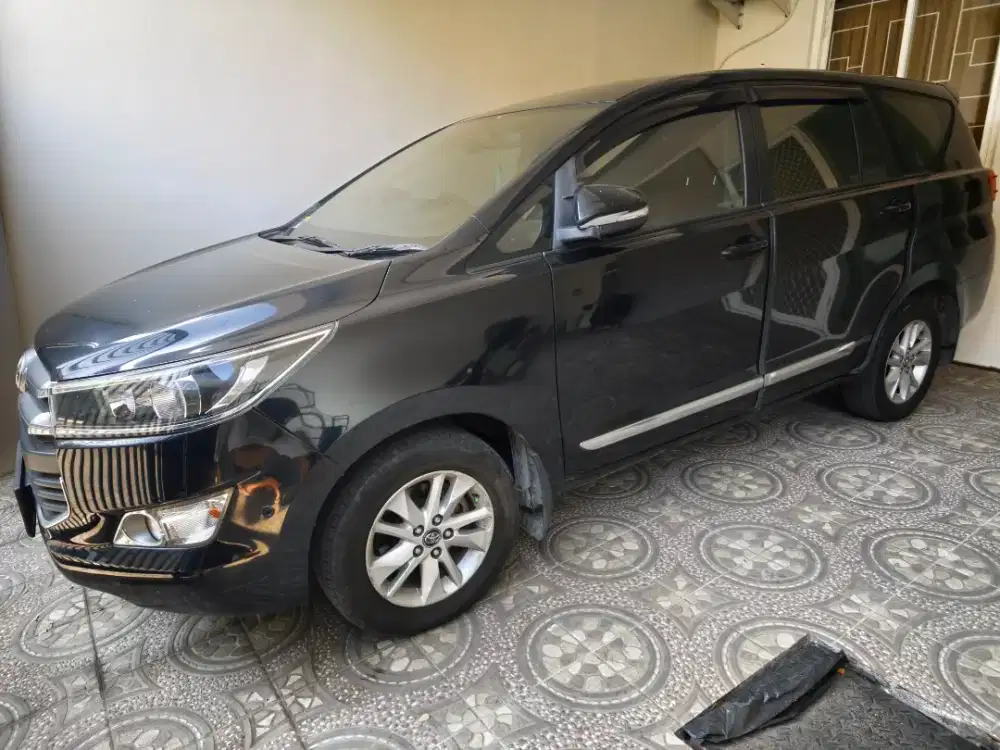 Dijual INNOVA Diesel AT Type V Lux 2017