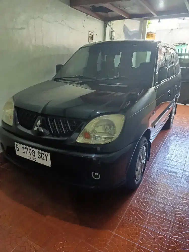 Mitsubishi Kuda bensin 1.6 manual