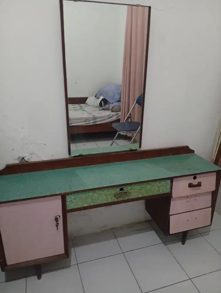 Meja rias jadul