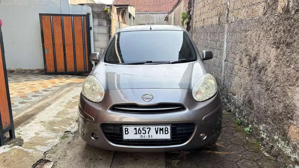 Nissan March 2011 Bensin