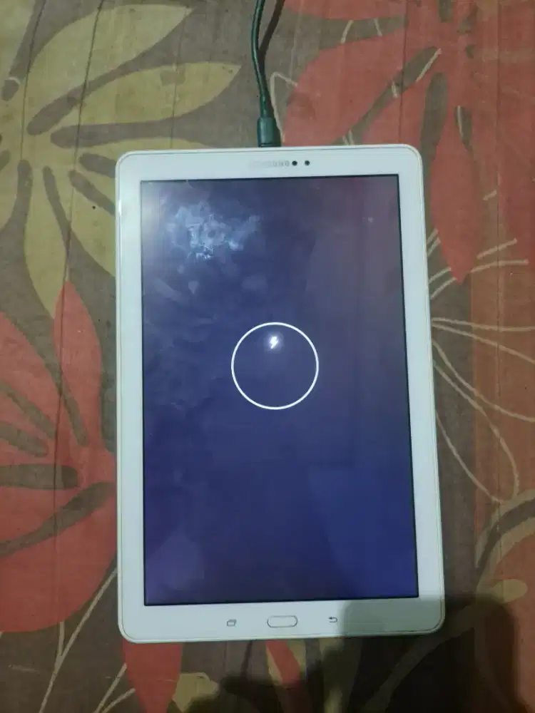 Samsung Tablet Ram 3/16. Jaringan 4G. Minus. Lcd mulus. Lambang cas.