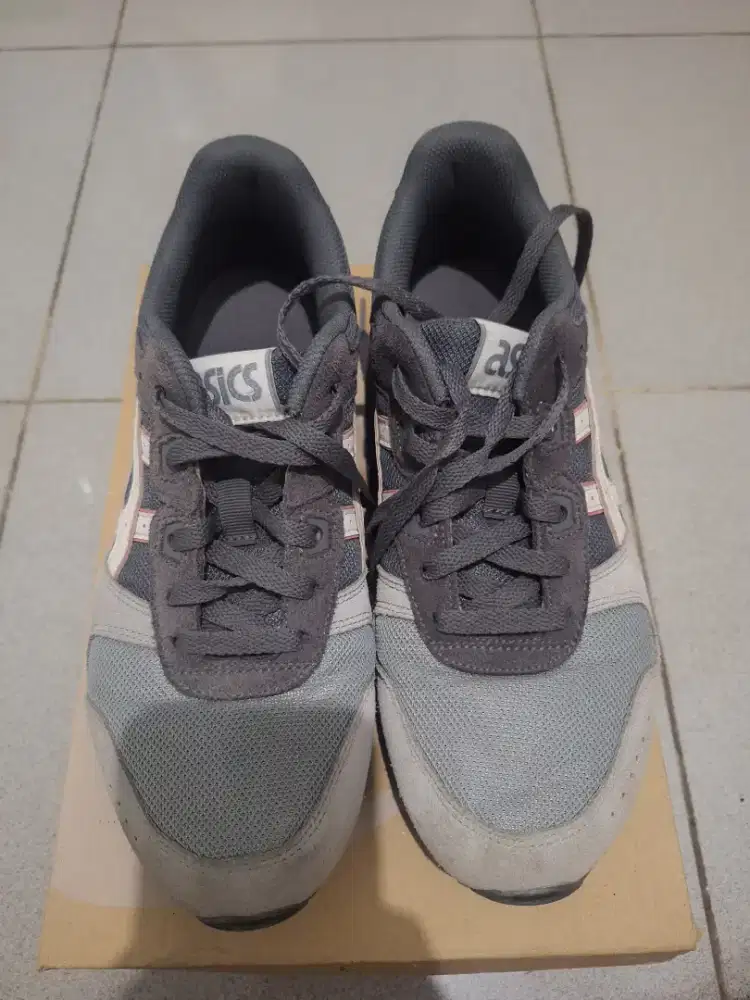 Sepatu Asics Lyte Classic