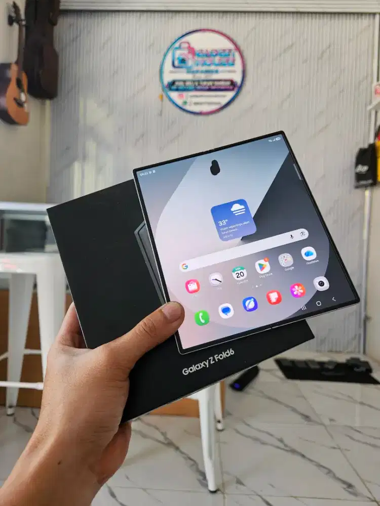 Samsung Z Fold 6 256gb Silvershadow Ex.SEIN (-bercak aja)