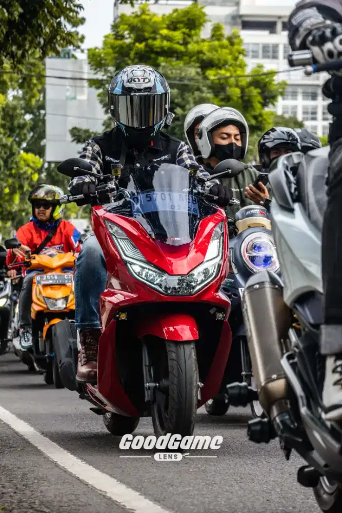 Jual Santai PCX 160 2023 merah glossy KM 13K Modif 6Jt